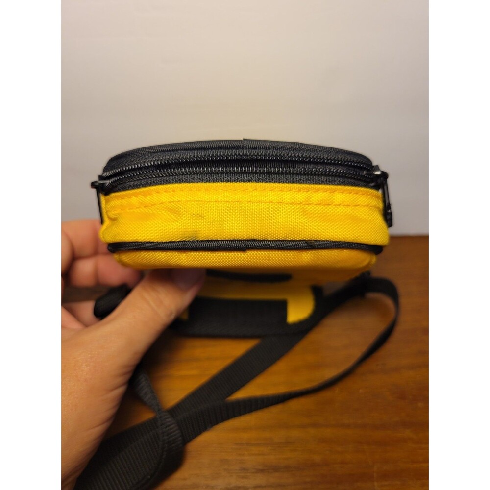 Nintendo Gameboy Color Case Yellow - Picture 7 of 10